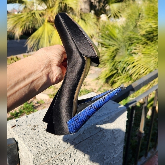 NICHOLAS KIRKWOOD Black Platform Blue Python Leather Heels - Picture 11 of 16